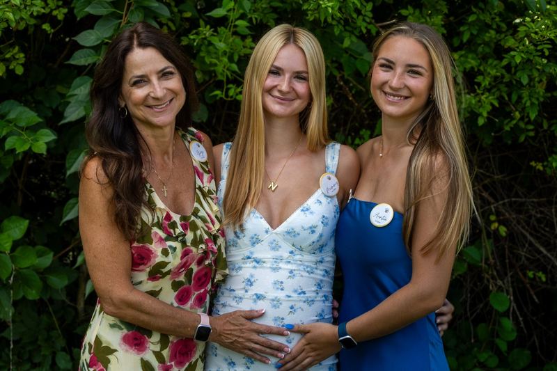 Sisters & the bump